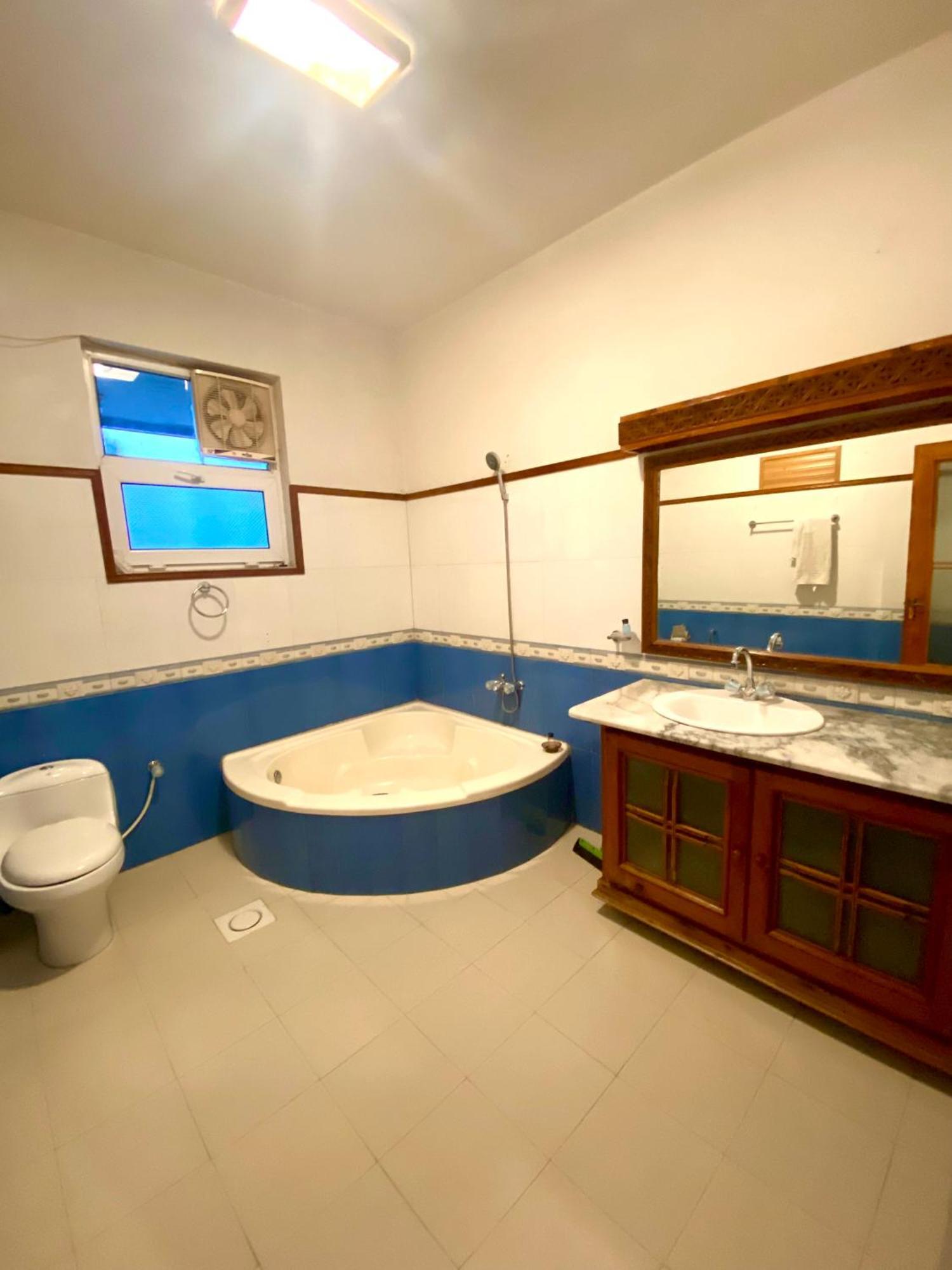 Rock City Resort Saidu Sharif Экстерьер фото