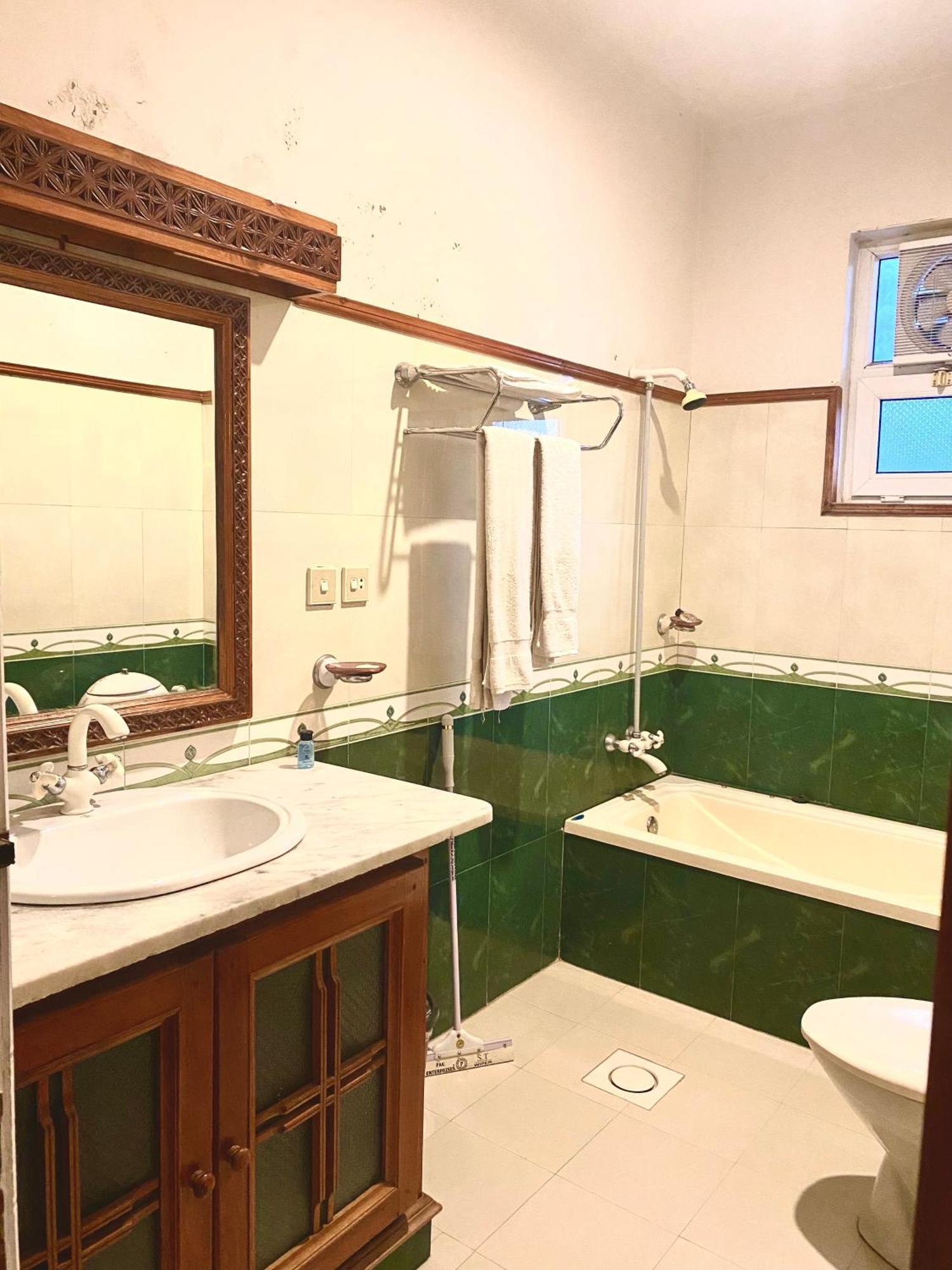 Rock City Resort Saidu Sharif Экстерьер фото