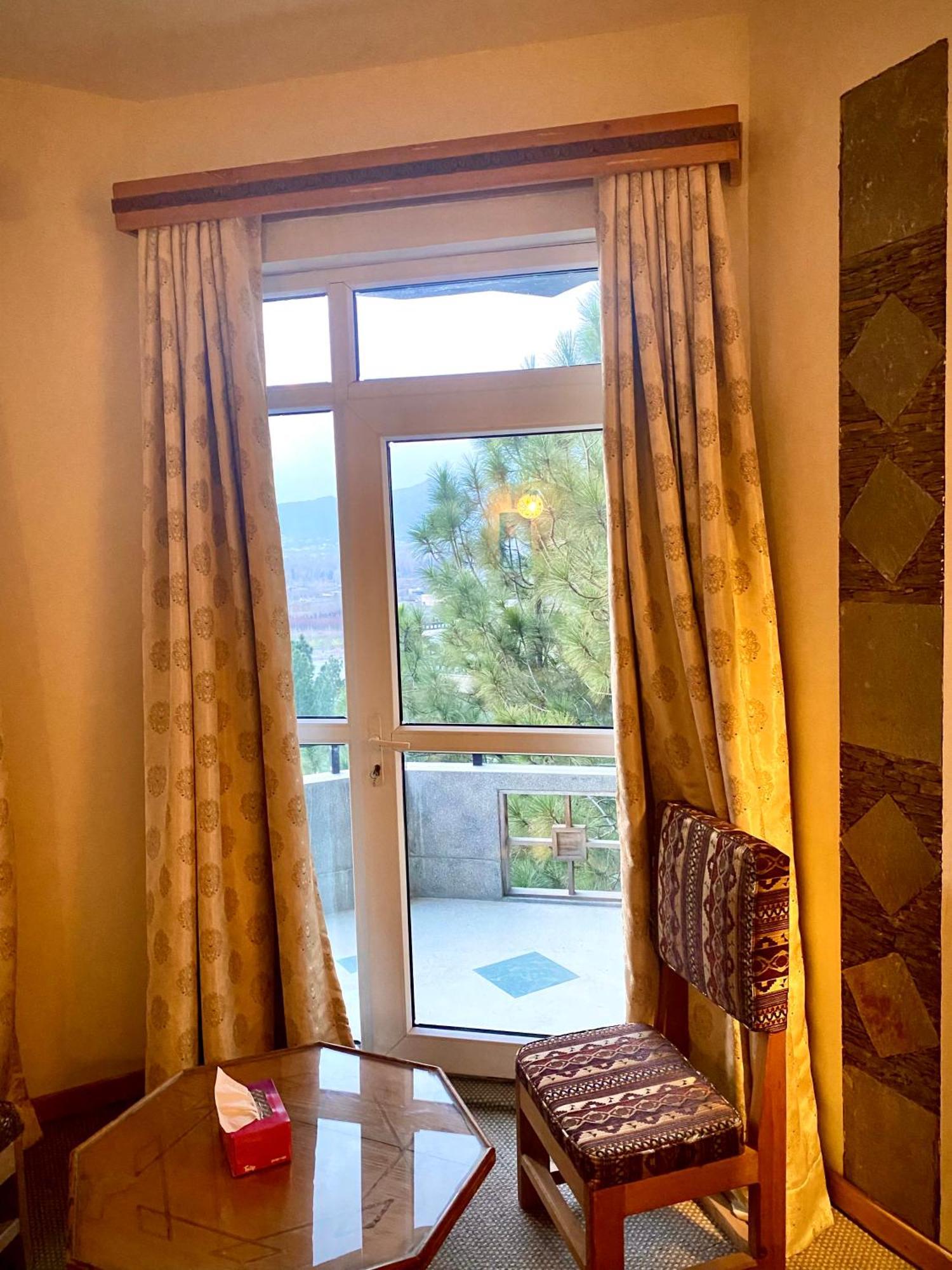 Rock City Resort Saidu Sharif Экстерьер фото
