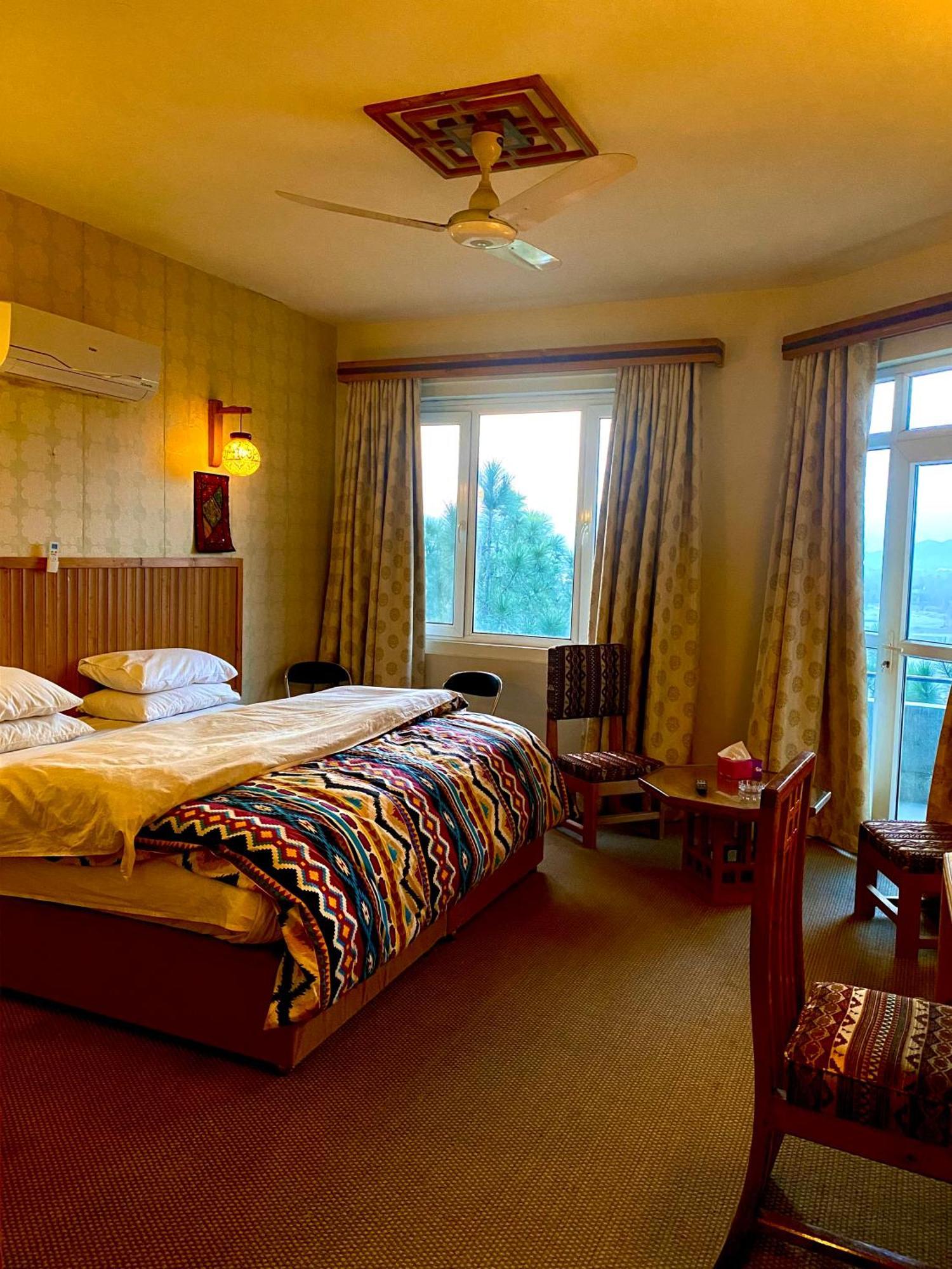 Rock City Resort Saidu Sharif Экстерьер фото
