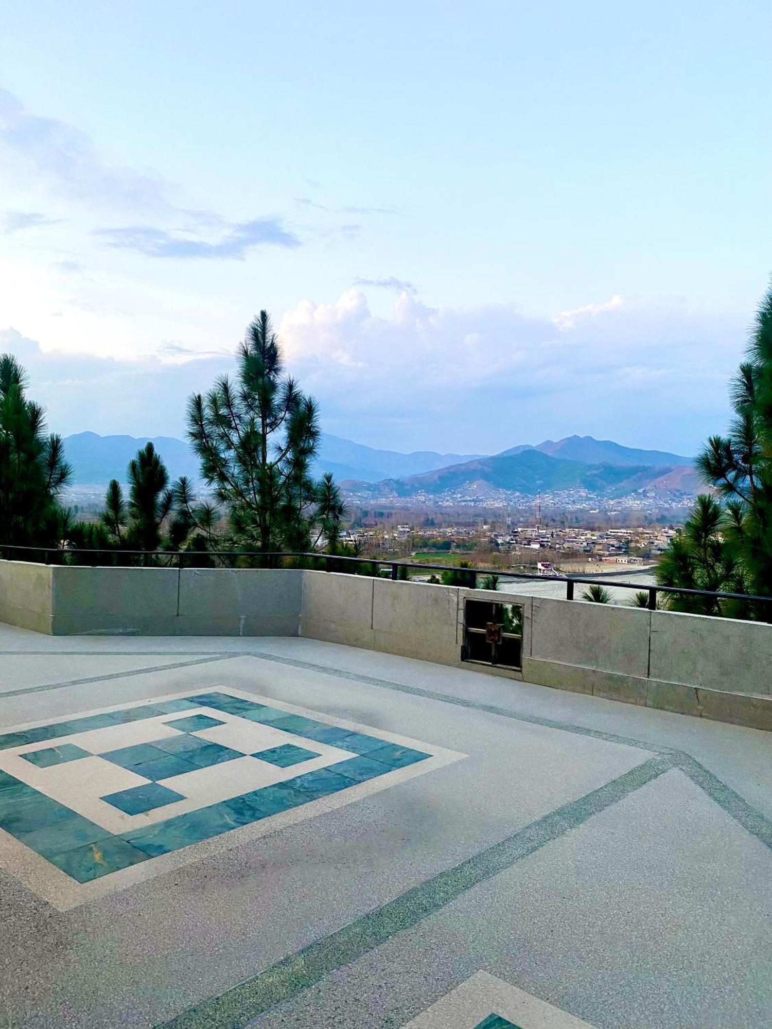 Rock City Resort Saidu Sharif Экстерьер фото