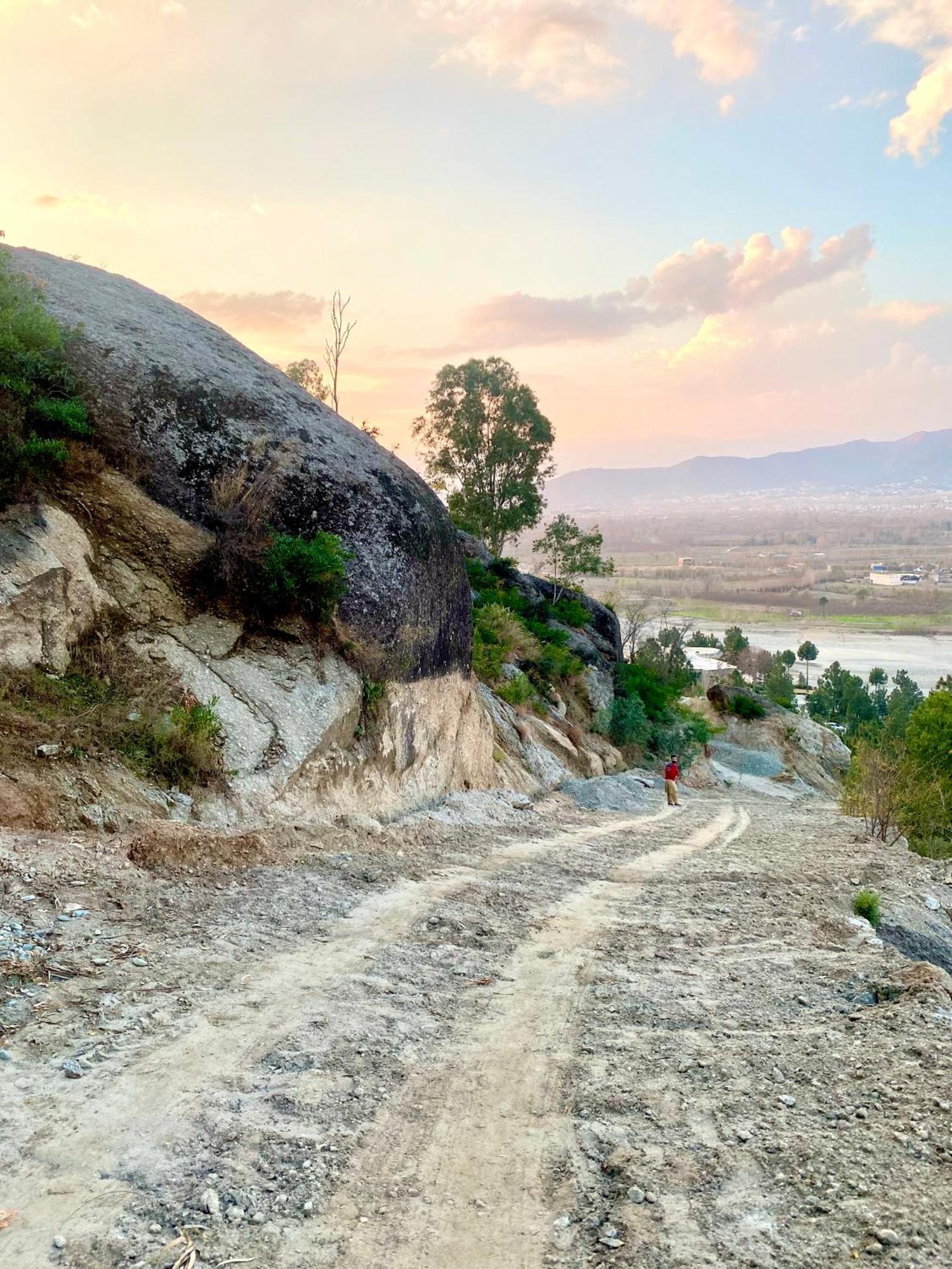 Rock City Resort Saidu Sharif Экстерьер фото