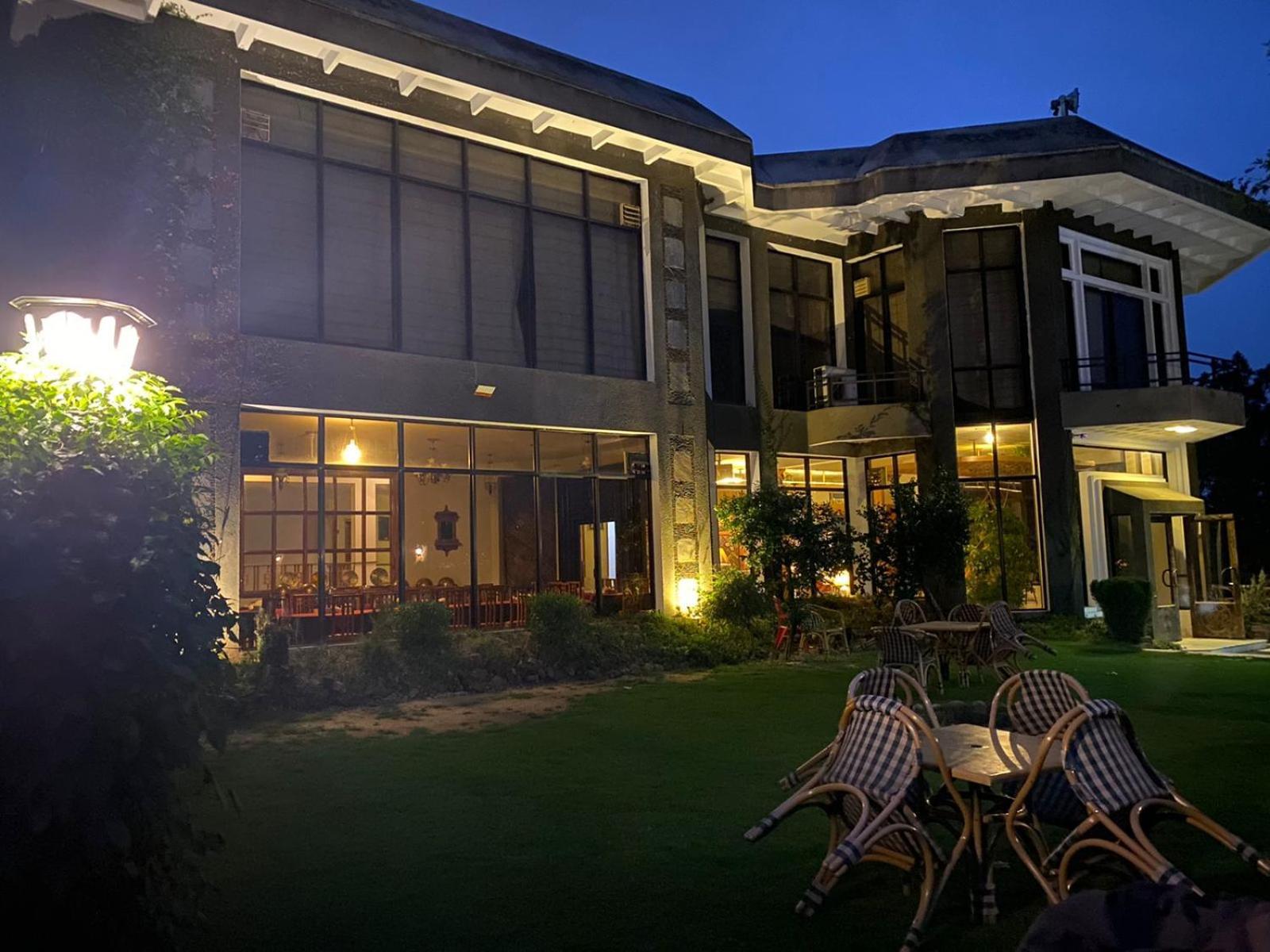 Rock City Resort Saidu Sharif Экстерьер фото