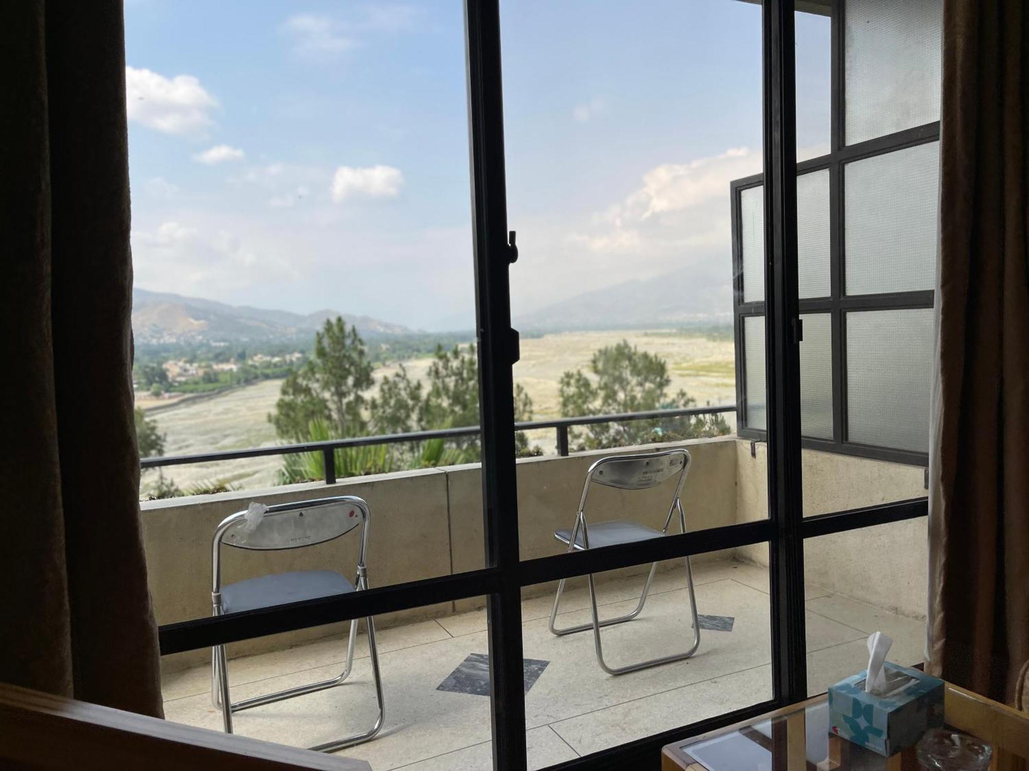 Rock City Resort Saidu Sharif Экстерьер фото