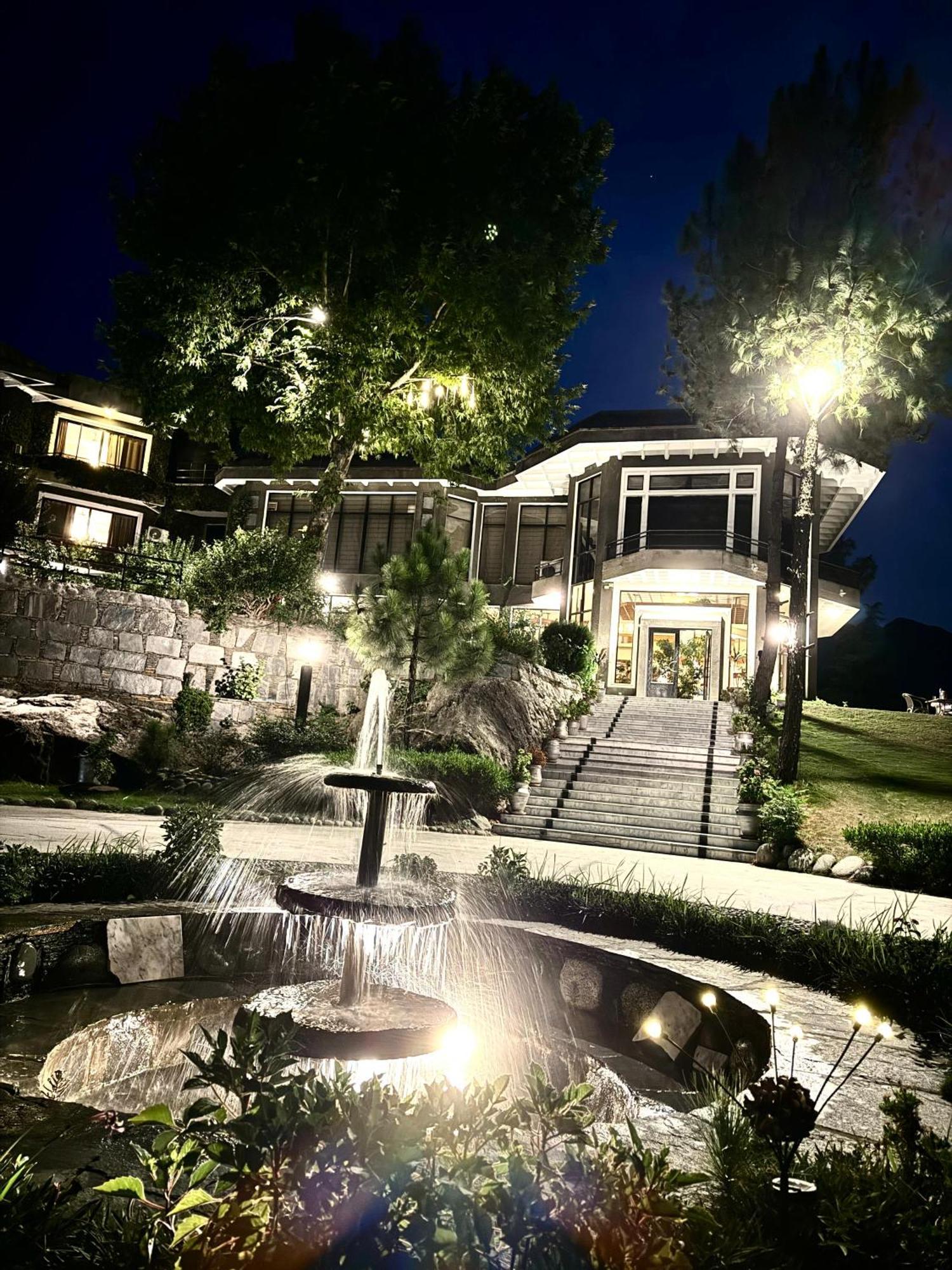 Rock City Resort Saidu Sharif Экстерьер фото