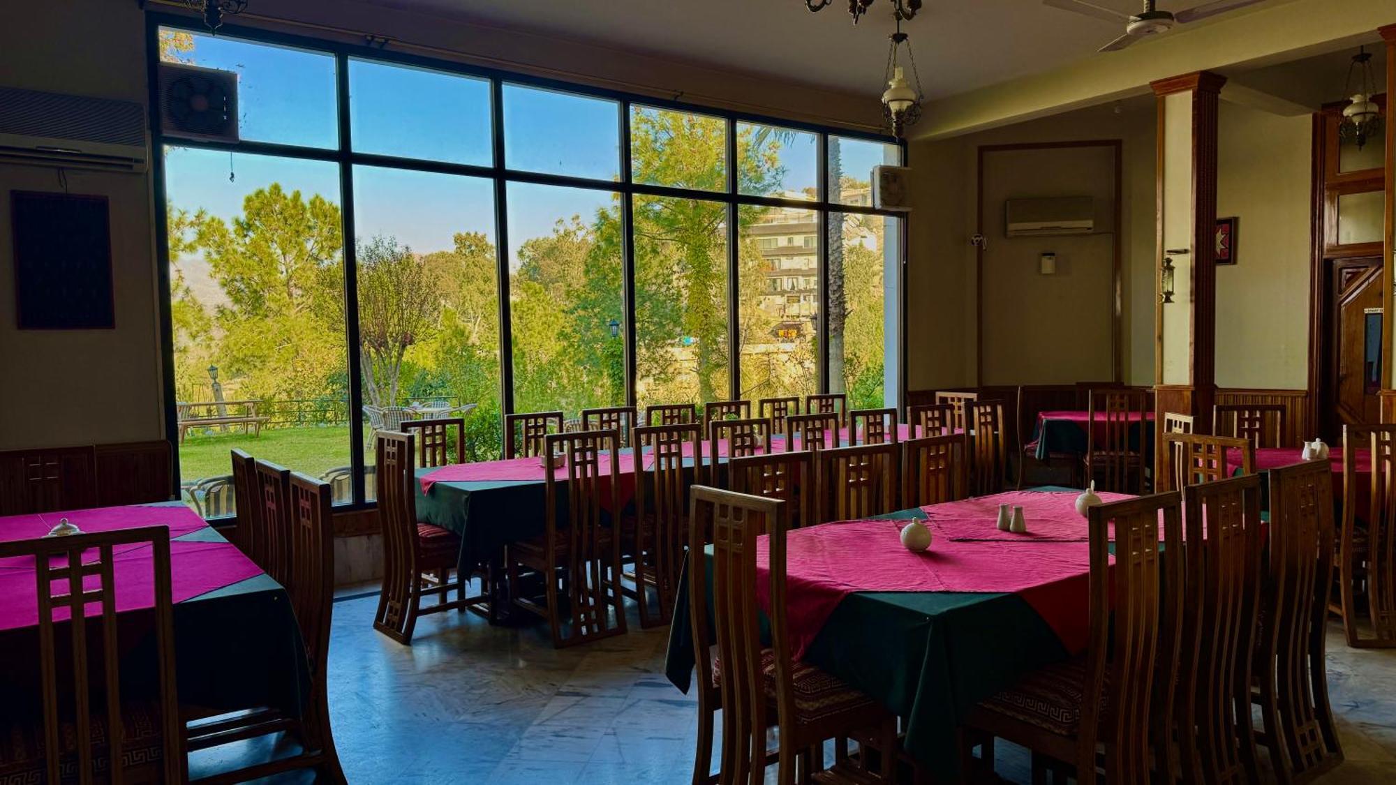 Rock City Resort Saidu Sharif Экстерьер фото